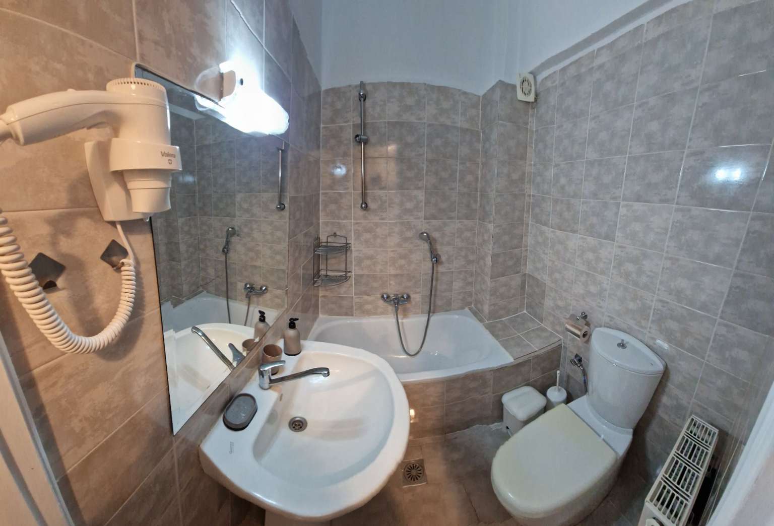 13.bathroom Ground Floor A